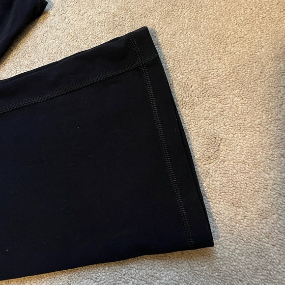 ARITZIA | TNA Flare Leggings - Picture 2 of 4